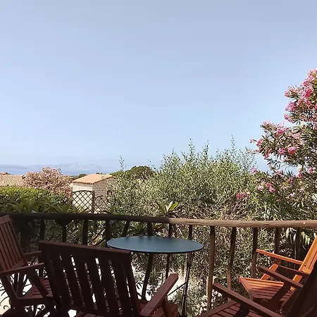 아파트 Awesome Stefania Sea View *